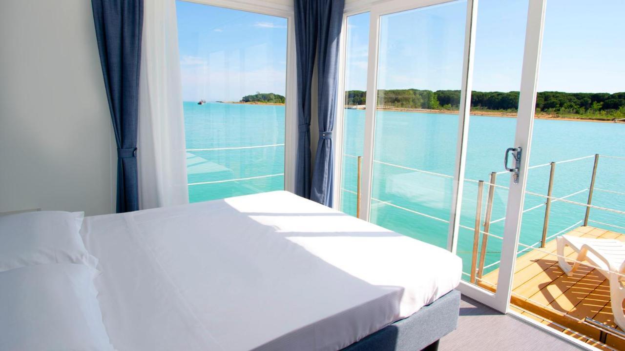 Marina Uno Floating Resort Lignano Sabbiadoro Exterior photo