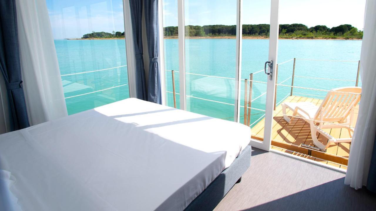 Marina Uno Floating Resort Lignano Sabbiadoro Exterior photo