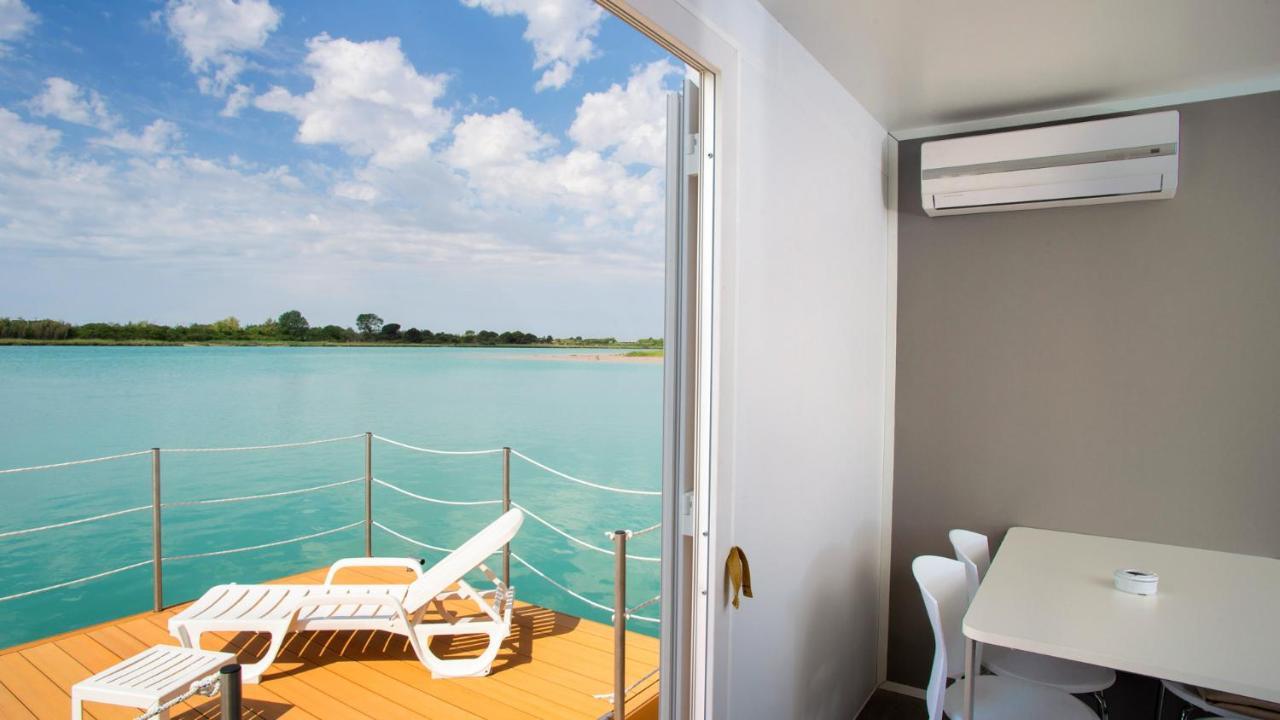 Marina Uno Floating Resort Lignano Sabbiadoro Exterior photo