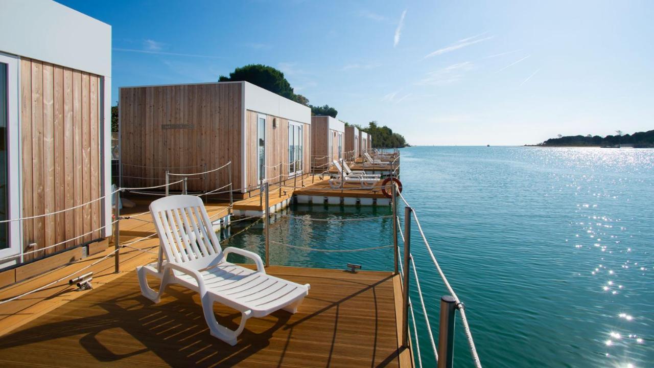 Marina Uno Floating Resort Lignano Sabbiadoro Exterior photo