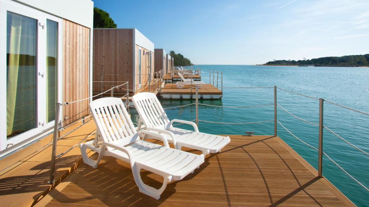 Marina Uno Floating Resort Lignano Sabbiadoro Exterior photo