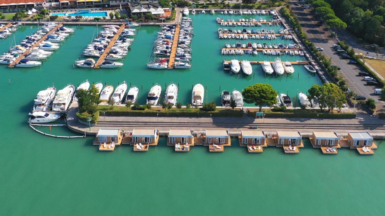 Marina Uno Floating Resort Lignano Sabbiadoro Exterior photo