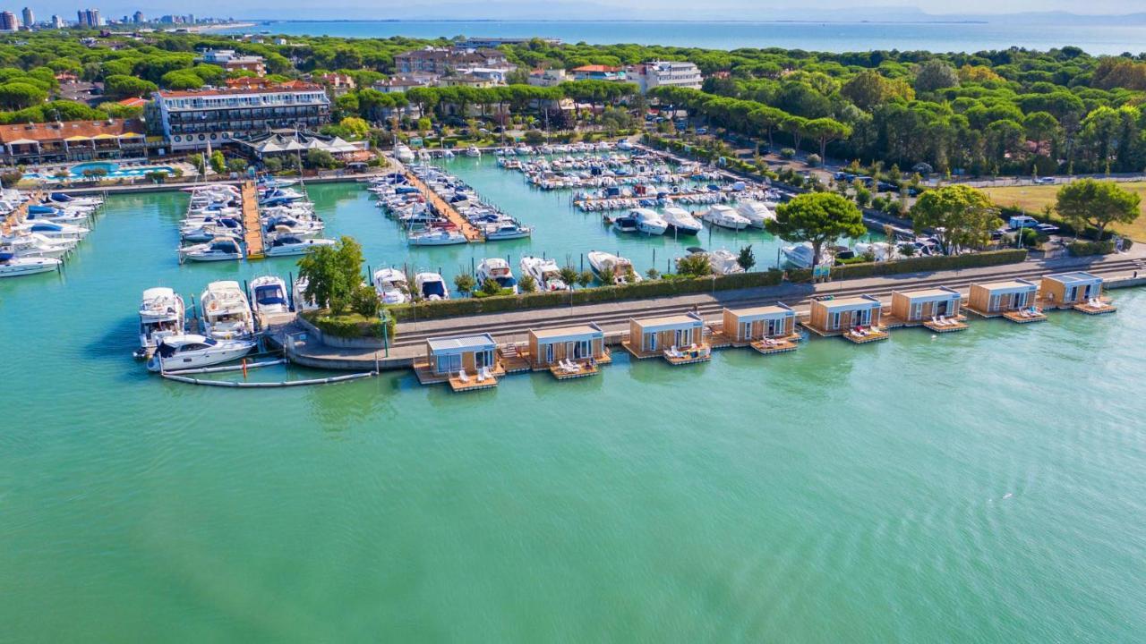 Marina Uno Floating Resort Lignano Sabbiadoro Exterior photo