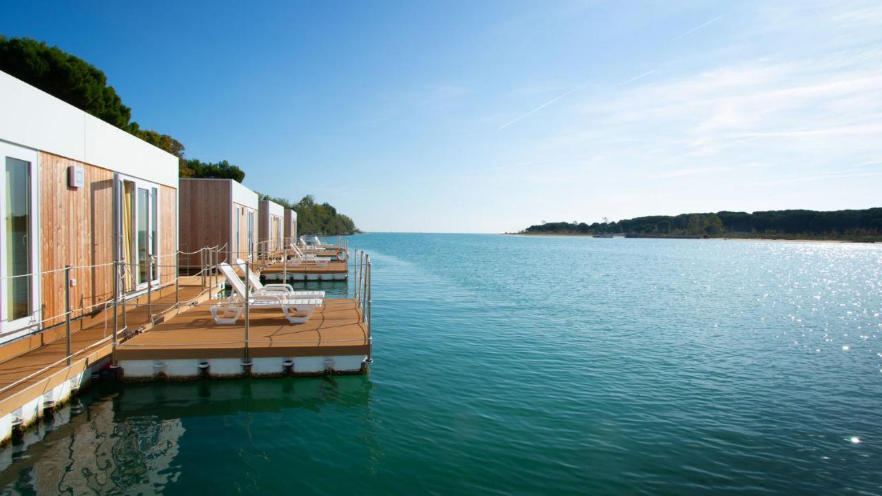 Marina Uno Floating Resort Lignano Sabbiadoro Exterior photo
