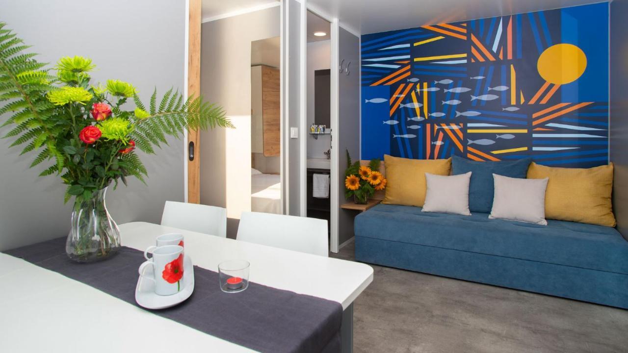 Marina Uno Floating Resort Lignano Sabbiadoro Exterior photo